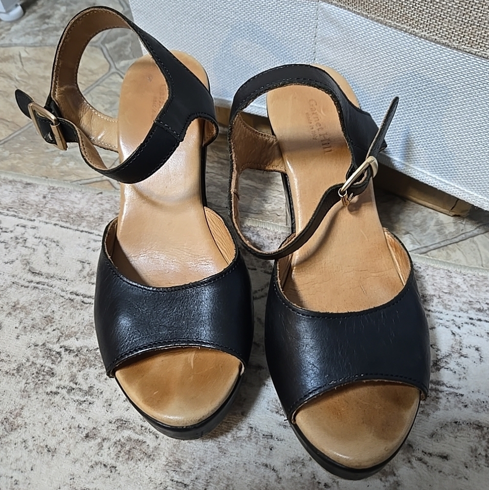 Garnet Hill Made In Italy Black Leather Wedge Sandal Size 9